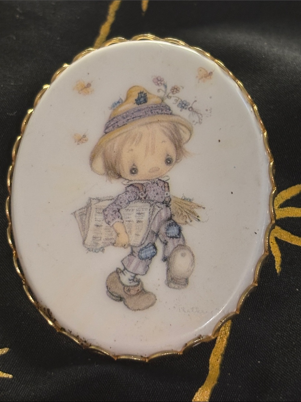Rare vintage Hallmark Betsey Clark cameo brooch